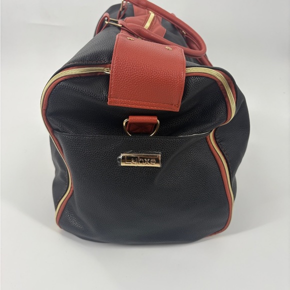 LUHXE Black Convertible Garment Roller Bag w/ Shoe Pouch - 20" Carry-On - Picture 13 of 16